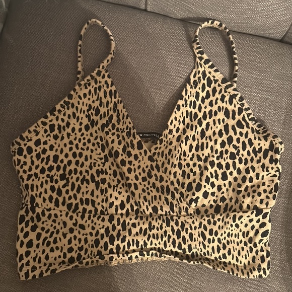 Brandy Melville Cheetah Crop Top - Picture 3 of 3